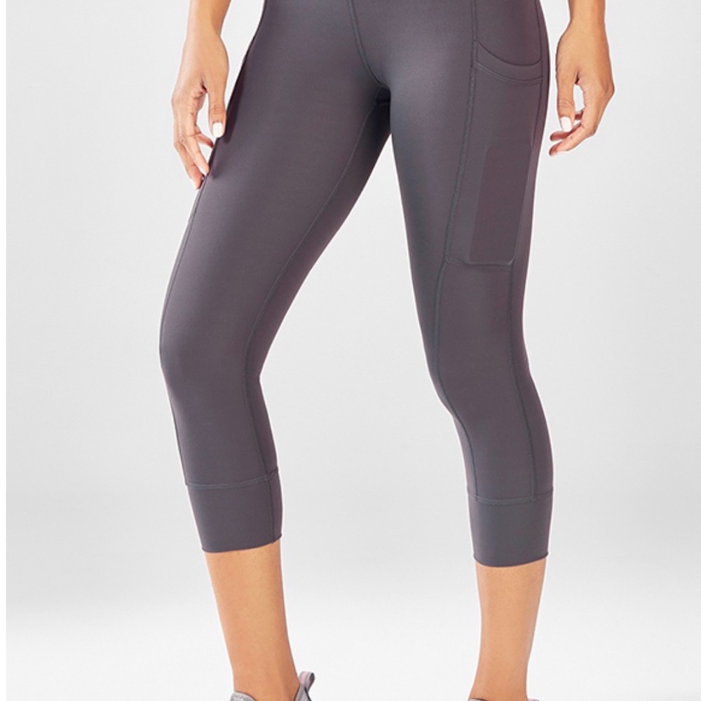Fabletics Charcoal Cropped Capris - image 1